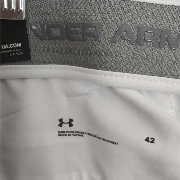 Under Armour, NWT, Mens Golf Shorts White, Size 42 Inseam 10" Pockets Retail $70 - Picture 3 of 14